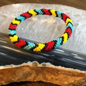 LILY & LAURA Slip On Beaded Bracelet